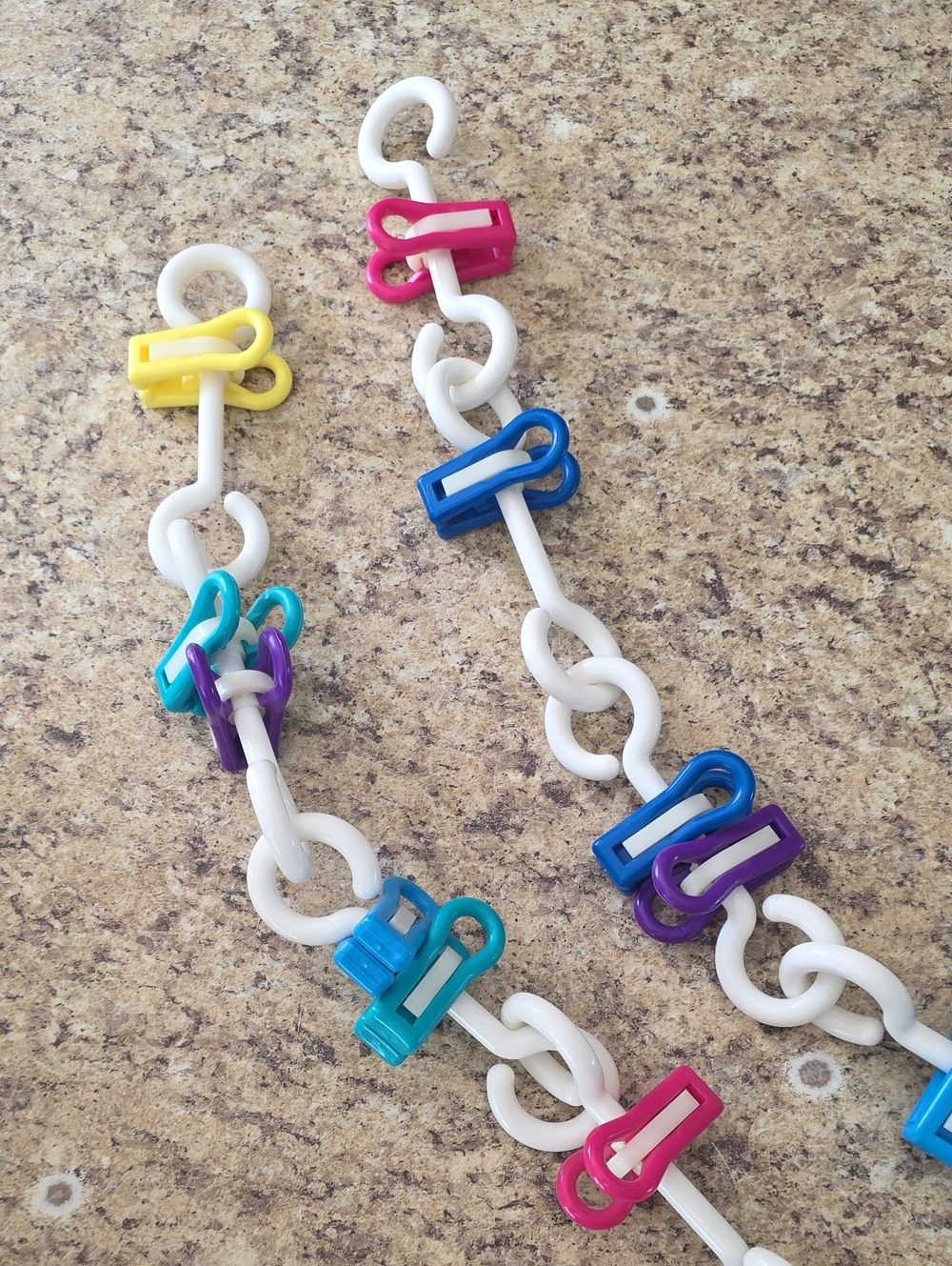 Vintage 90's Tidy Kids Tidy Links Selfix Organizer 16 Links With 21 Clips
